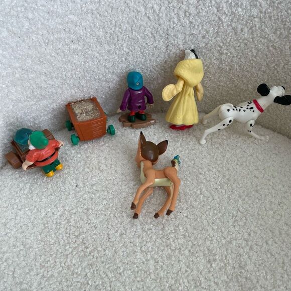 6 Vintage Classic Disney Figures 80s 90s 3 Dwarves Dalmatian Cruella Bambi - Picture 5 of 10